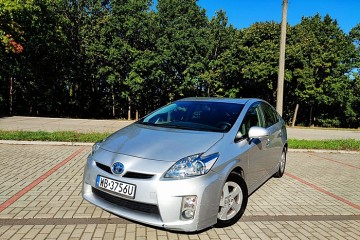 Toyota Prius benzyna hybryda i gaz